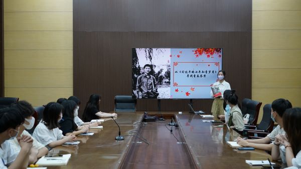 研習(xí)營(yíng)代表杜文捷微課